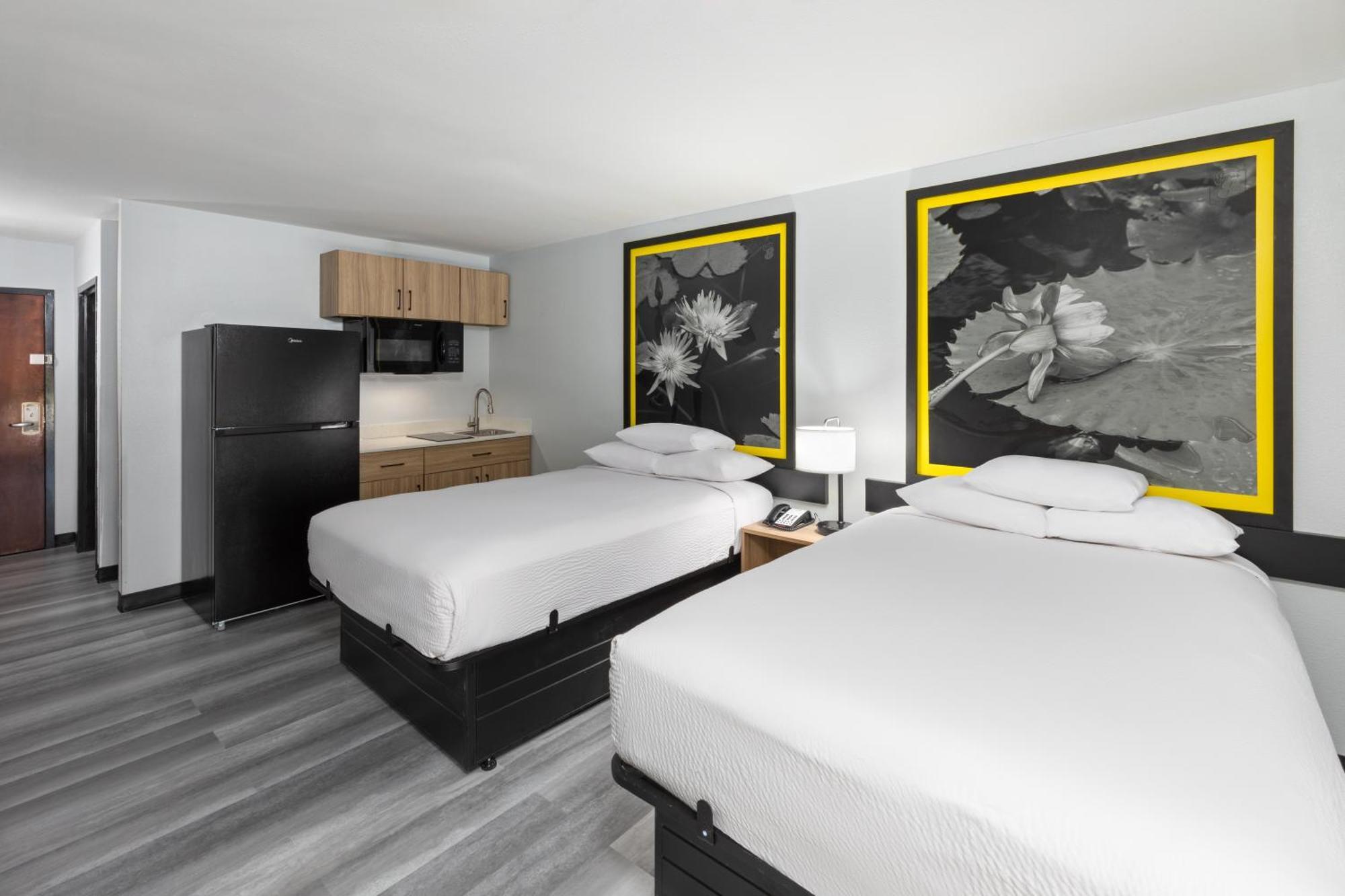 Super 8 By Wyndham Alexandria La Exterior foto